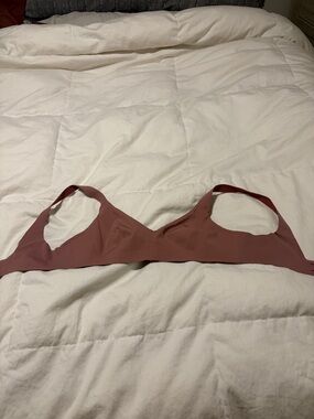 Lululemon Seamless Burgundy Wireless Bra